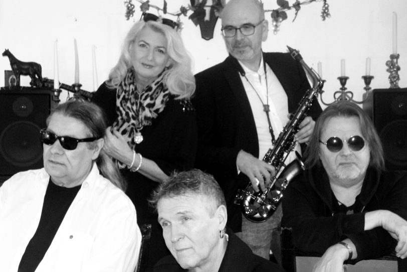 Die Band Metamorphosis.