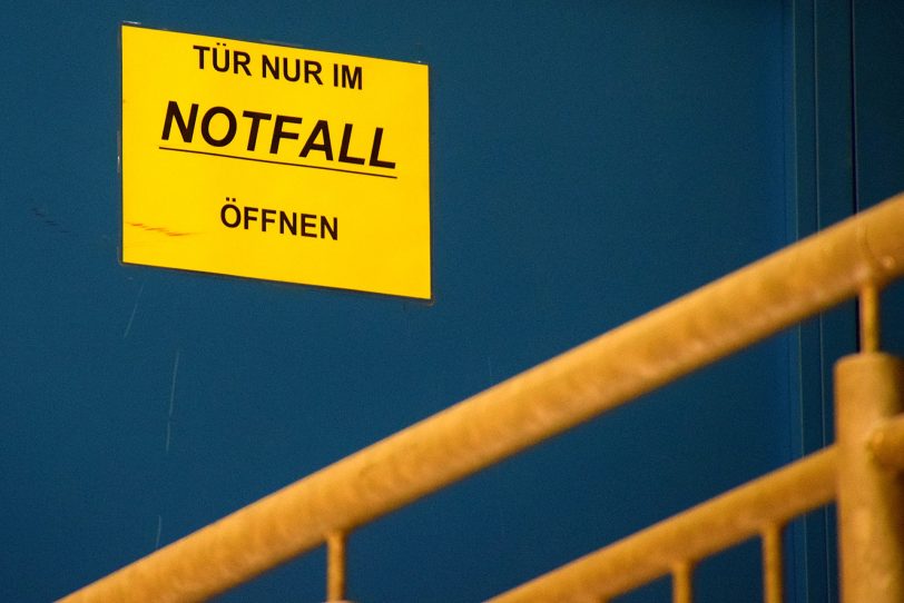 Umbau der Sporthalle Eickel für die Unterbringung von 98 Flüchtlingen.