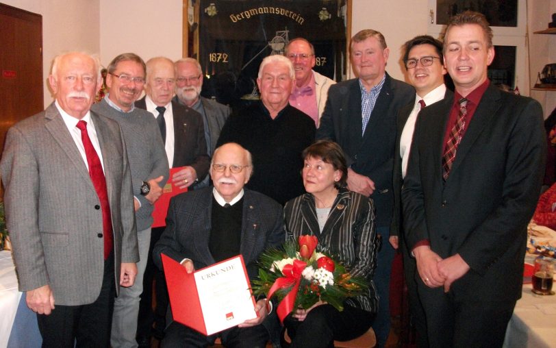 Die Jubilare der SPD ALTenhöfen mit Alexander Vogt (2.v.r.)