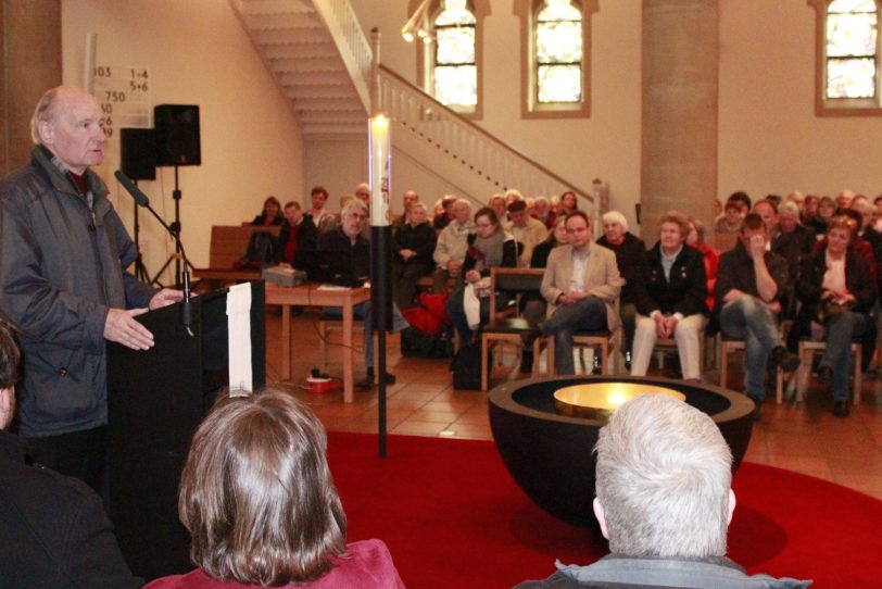 Eugen Drevermann in der Kreuzkirche.