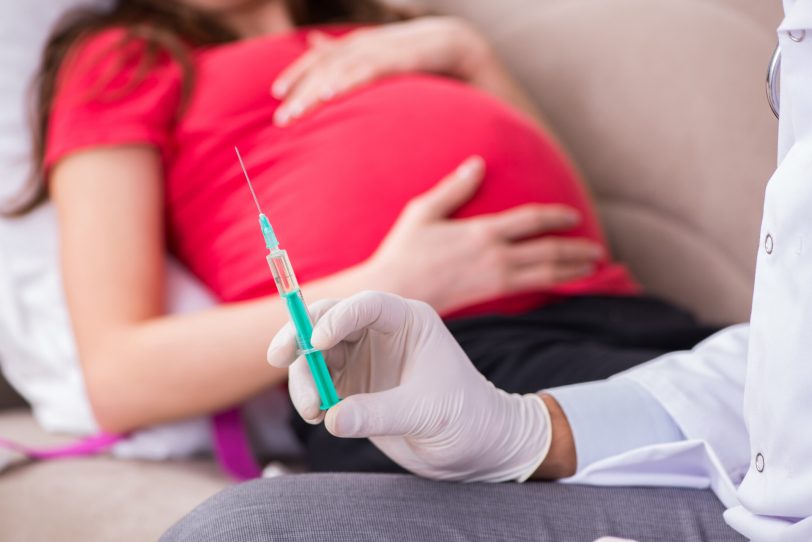 In Herne sollten sich Schwangere rechtzeitig vor der Geburt gegen Keuchhusten impfen lassen. Die Krankenkassen übernehmen dafür die Kosten