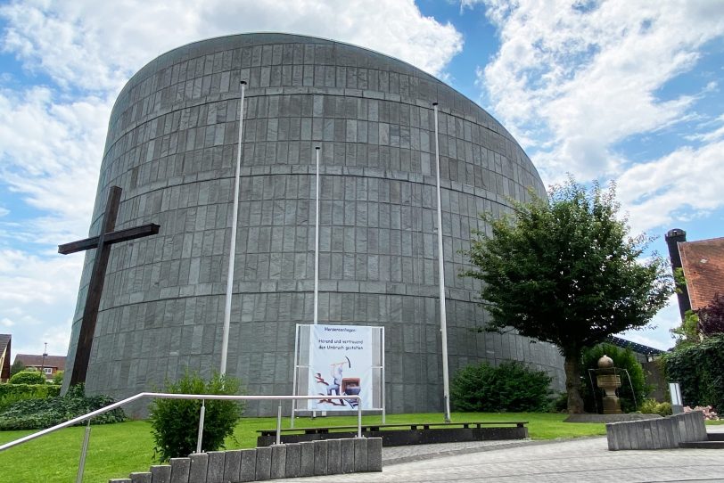 Katholische Kirche St. Antonius im Bistum Künzell.
