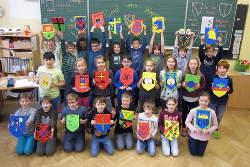 Mittelalter Fans in der Grundschule am Eickeler Park.