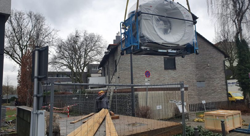 Die Einzelteile des PET-CT müssen punktgenau eingebracht werden. .