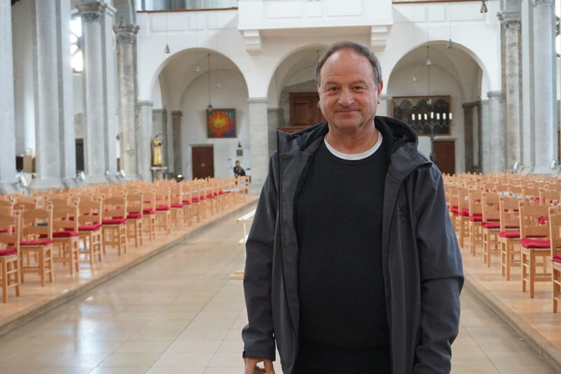 Pfarrer Schießler predigt im ZDF-Fernsehgottesdienst am 25. Juni 2023.