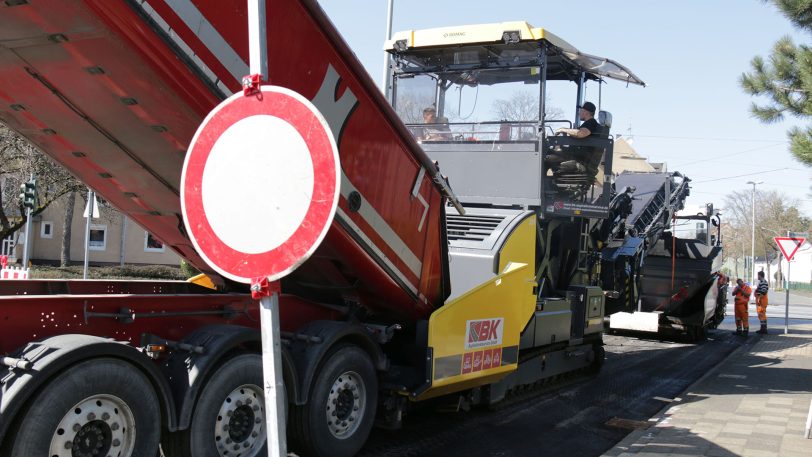 Die Fahrbahnerneuerung an der Rathausstraße.