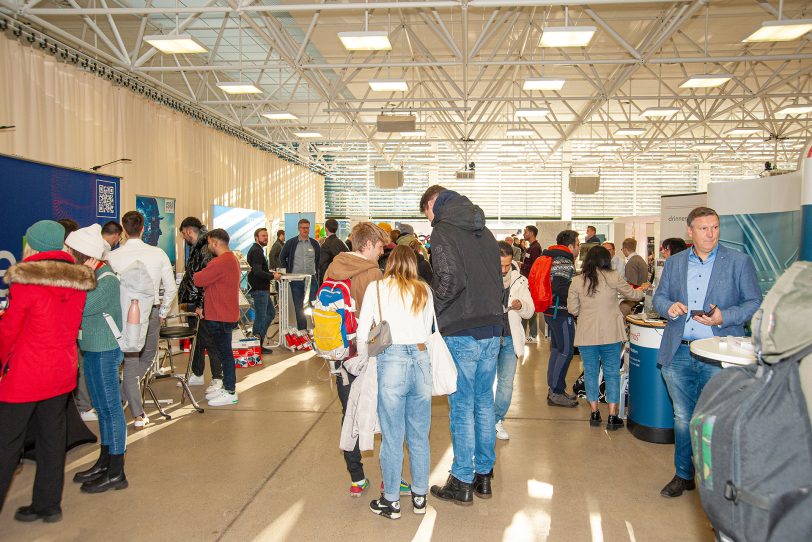 Gelassene, interessante Gesprächsatmosphäre trotz des Andrangs, zufriedene Aussteller – das alles bot der zweite BO Career Day 2022.