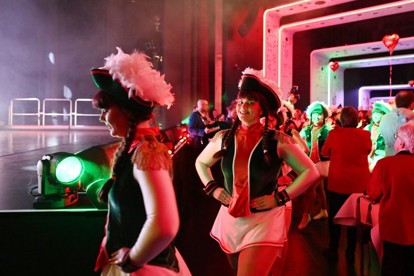 Eröffnung der Prunksitzung mit dem Spielmannszug