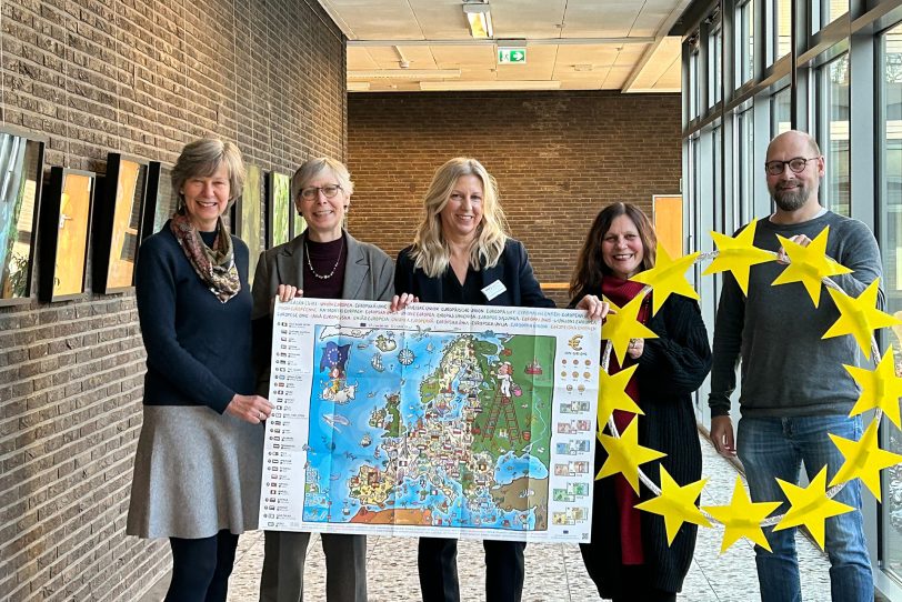 Freuen sich auf das neue Halbjahr bei der vhs Herne (v.l.i): Monika Remlinger, Sybille Rößler-Lelickens, die neue Leiterin Dagmar Vogel, Iwona Jarczewski und Sven Becker.