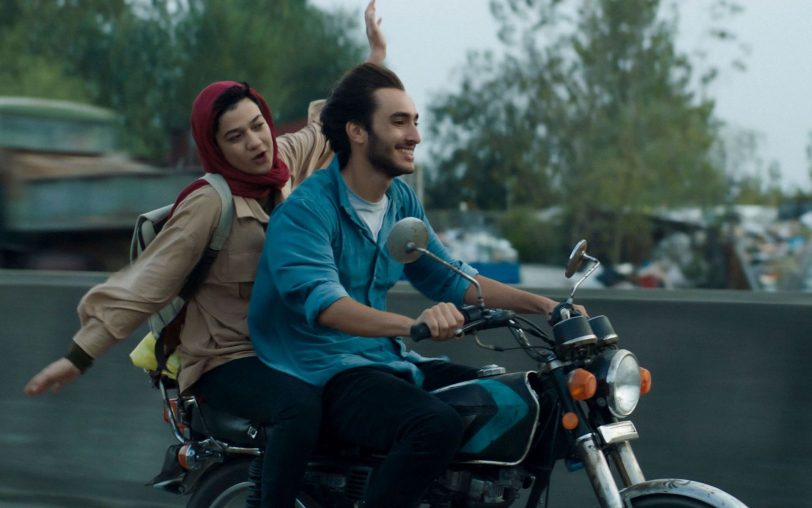 Narges (Sadaf Asgari) und Amir (Hamid Reza Abbasi) genießen kurze Augenblicke des gemeinsamen Glücks.