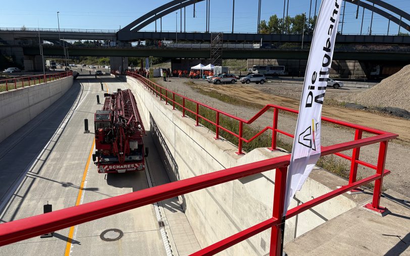 Der neue Tunnel Baukau im Autobahnkreuz Herne, um von der A43 auf die A42 Richtung Duisburg zu gelangen, wurde am Montag (18.8.2025) freigegeben.