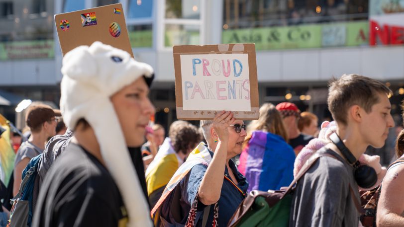 Der Christopher Street Day (CSD) am Samstag (21.9.2024) begann auf dem Europaplatz und zog anschließend durch die Stadt.