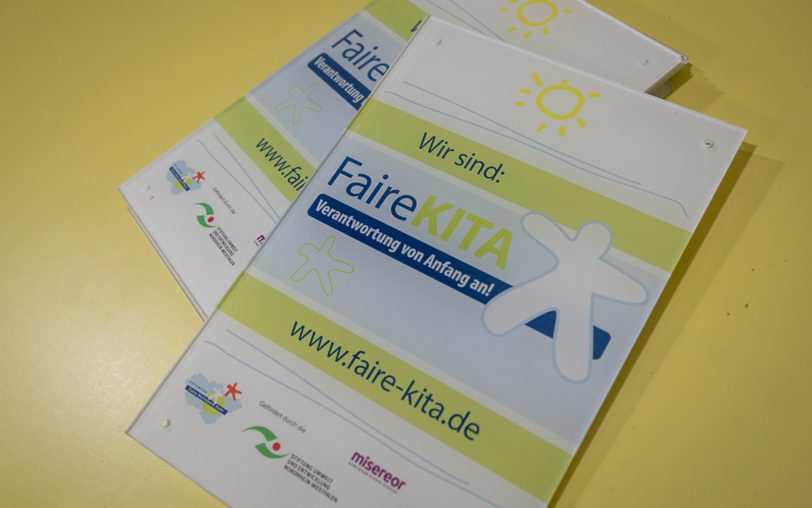 Kinder lernen in den Fairen Kitas die Prinzipien des Fairen Handels.