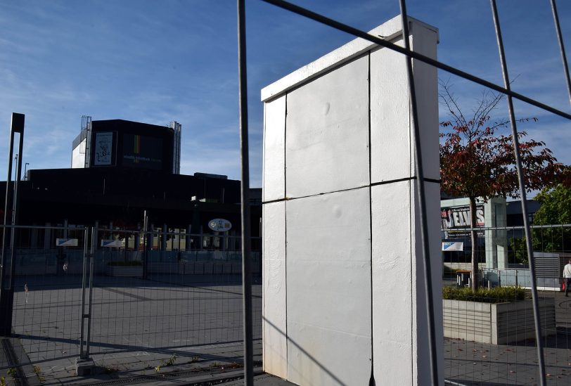 Das Shoah-Denkmal auf dem Willi-Pohlmann-Platz.