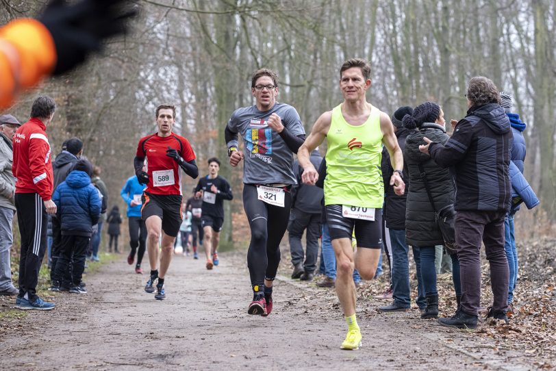 Der 42. Herner Silvesterlauf im Revierpark Gysenberg in Herne (NW), am Dienstag (31.12.2019).