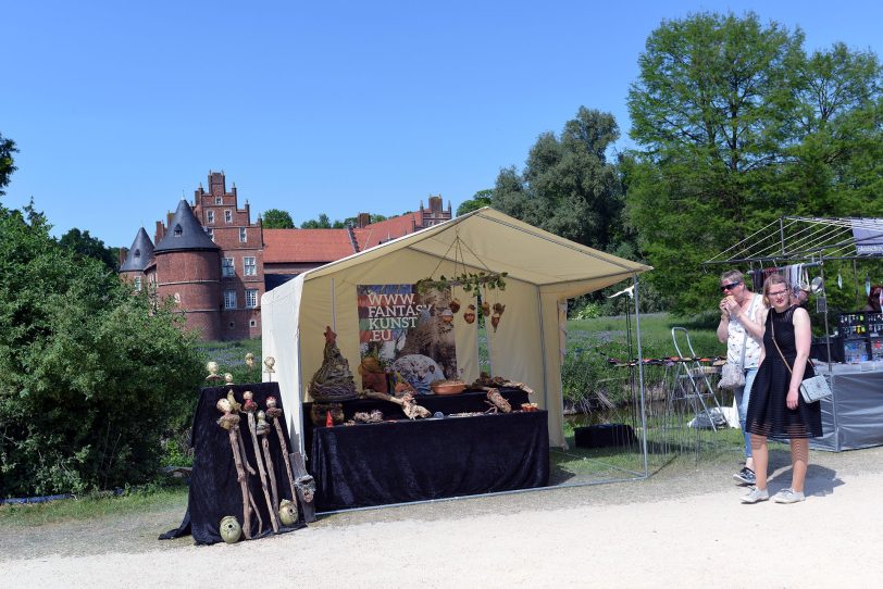 Kunstmarkt im Hertener Schlosspark.