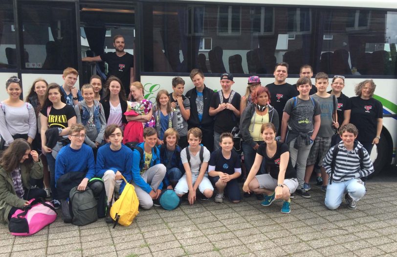 Jugendliche fahren mit dem CVJM -Team nach Holland.