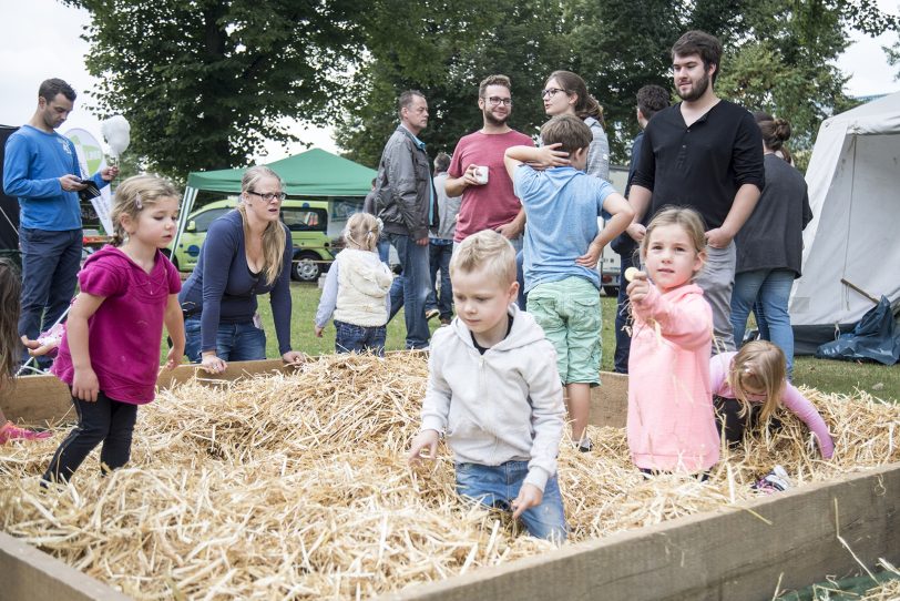 Mitmachtag und Sports Day im Gysenberg - suchen nach dem Goldschatz im Heuhaufen