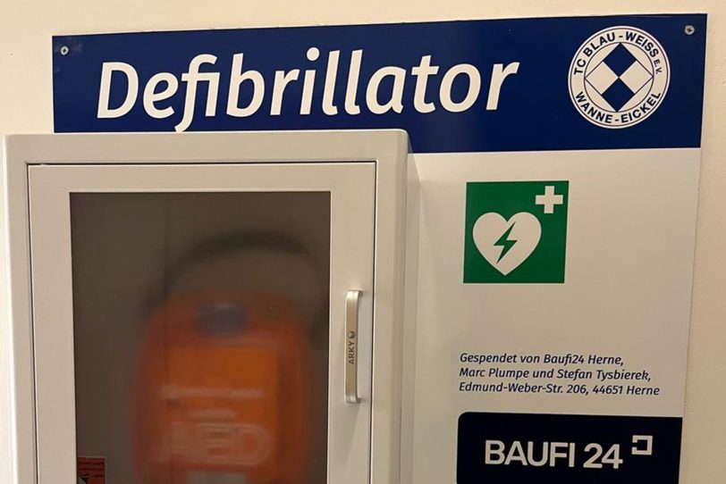 Der TC Blau-Weiß Wanne-Eickel verfügt nun über einen Defibrillator.