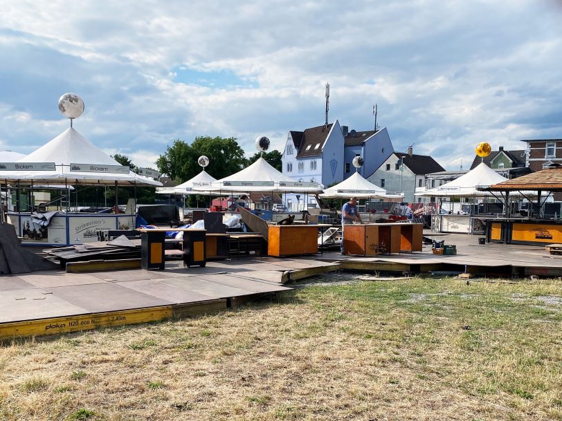 Aufbau der Cranger Kirmes 2022 am Donnerstag 14.07.2022