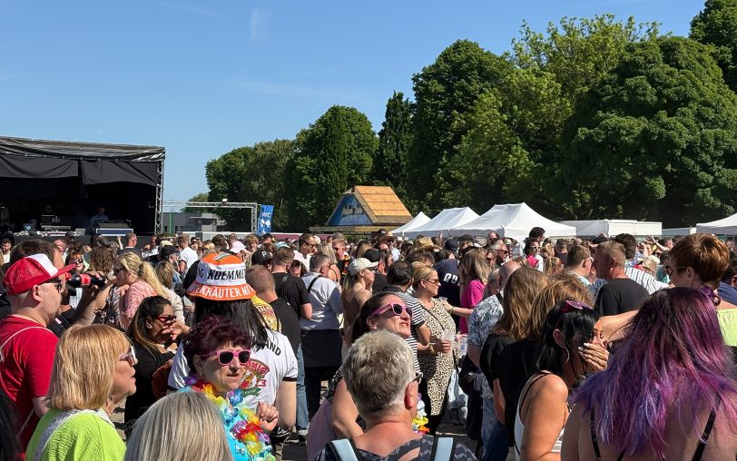 Fotos vom Mallorca-Festival &amp;quot;Crange Total&amp;quot; auf dem Kirmesplatz am Samstag (10.5.2025).