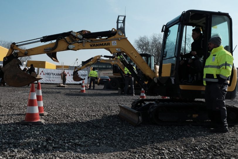 Baggerfahren - Schnuppertag für zukünftige Auszubildende auf dem Heitkampgelände.