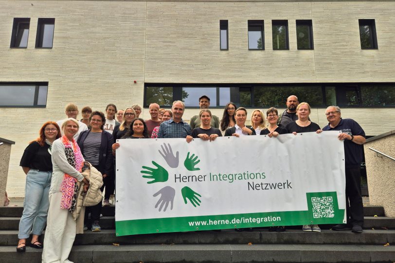 Das Herner Integrationsnetzwerk (HIN) hat im Rahmen seiner quartalsweise stattfindenden Treffen die Synagoge der jüdischen Gemeinde Bochum-Herne-Hattingen besucht.