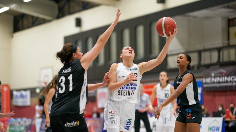 Die HTC-Damen gewinnen gegen die SNP BasCats USC Heidelberg am Sonntag (3.10.2021) mit 66:64. Im Bild Dragana Domuzin