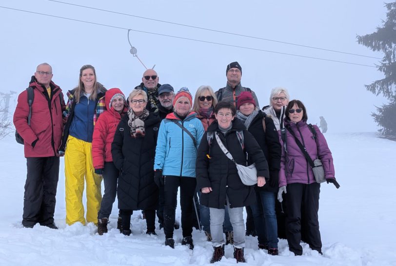 Die Wandergruppe des Skiklubs Wanne-Eickel im Februar 2026 im Hochsauerland.