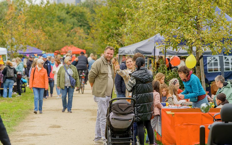 Das Apfelfest am Freitag (26.9.2025) auf der Streuobstwiese Holper Heide in Horsthausen.