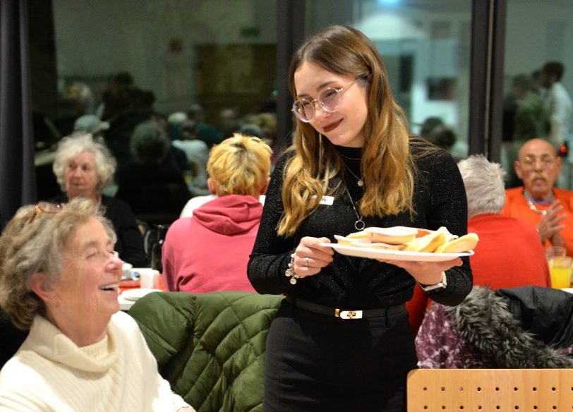 'Heilig Abend nicht allein': Für jeden ein freundliches Wort, bedient wurde am Tisch.