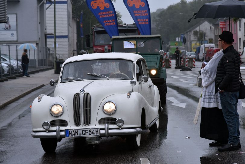 Cranger Kirmes Oldtimer-Parade.