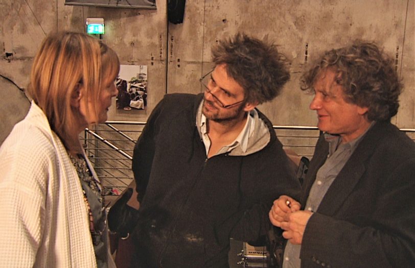 Der Theatermacher Christoph Schlingensief (Mitte) mit der Schauspielerin Margit Carstensen und dem Volksbühnen-Chefdramaturgen Carl Hegemann.