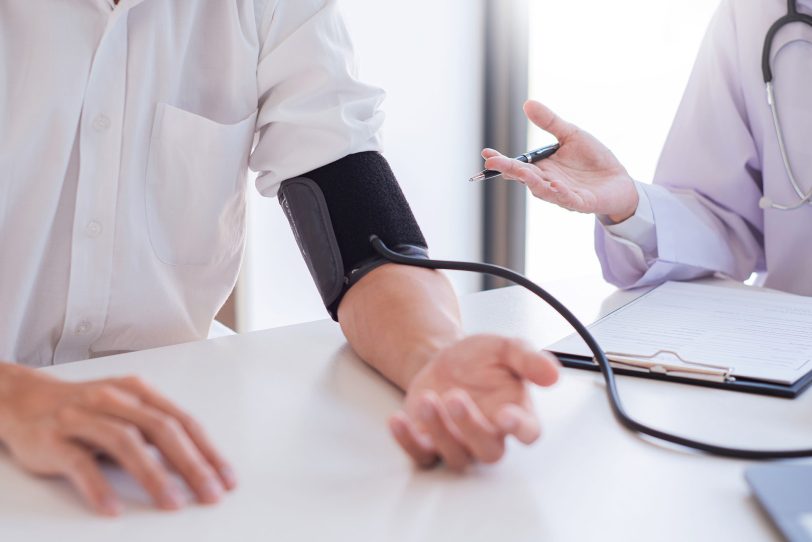 Ein anhaltend und unzureichend therapierter Bluthochdruck zählt zu den Hauptrisikofaktoren für die Entstehung von weiteren Herz-Kreislauf-Erkrankungen für über 49.900 Betroffene in Herne.