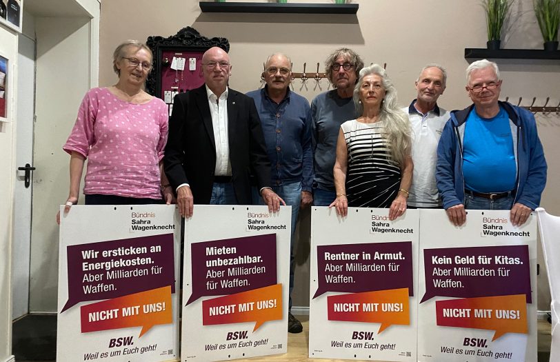Der BSW-Kreisvorstand Herne (v.l.): Edith Grams, Uwe Zaborosch, Norbert Arndt; Michael Wiese, Ilona Zaborosch, Willi Karasch und Dr. Gregor Büchel. (Nicht im Bild weil urlaubsbedingt abwesend: Ralf Schmidt)