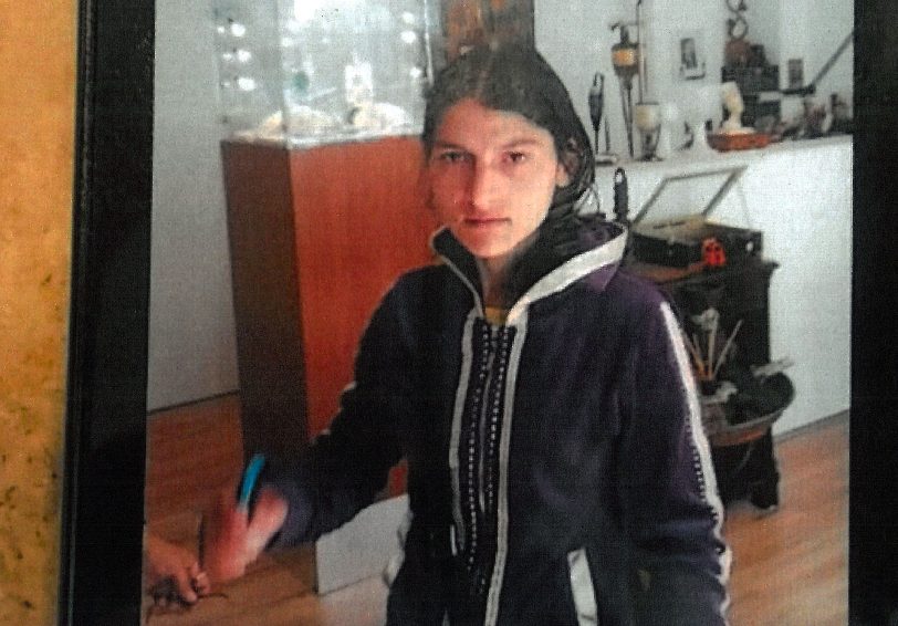 Von der Polizei gesuchte Ladendiebin.