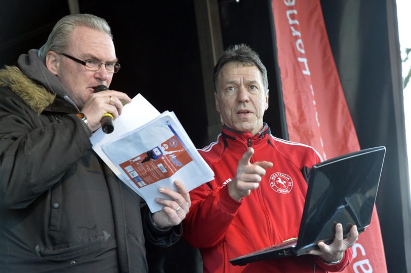 v.l. Moderator Oliver Grabowski, Organisator Klaus Alhorn.