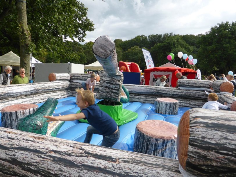 Wie hier 2017 können sich die Kinder auch wieder an Spielgeräten austoben.