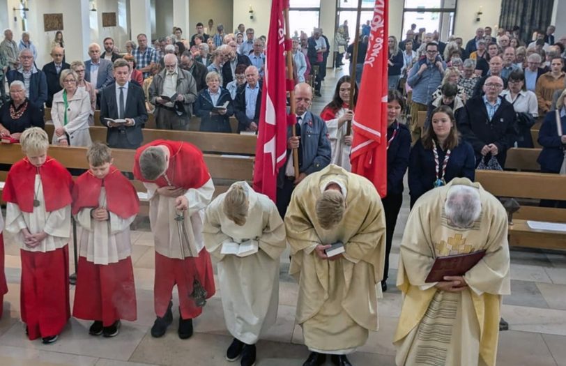 In den Kirchen St. Barbara (Elpeshof), St. Elisabeth (Mitte) und St. Konrad (Siedlung Constantin) wurden die letzten regulären Gottesdienste gefeiert.