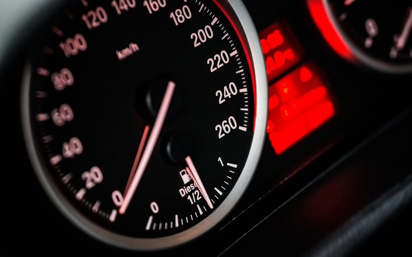 Die Verbraucherzentrale gibt Infos zum Wechsel der Kfz-Versicherung (Symbolbild).