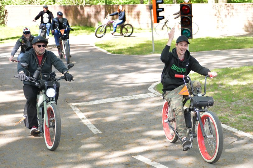 Christian Joswig hatte auch in diesem Jahr wieder eine Cruiser-Gruppe für das Hospiz-Radeln zusammengetrommelt. 30 Cruisern aus dem gesamten Ruhrgebiet traten gemütlich in die Pedalen. Start war am 30.4.2022 das Gleiskaffee Fritzchen.