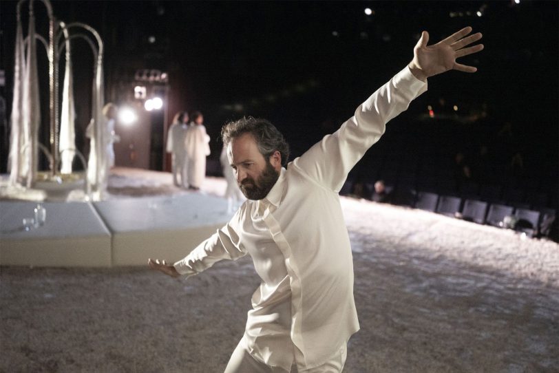 Guy Clemens als eher zurückhaltender Dandy Jay Gatsby.