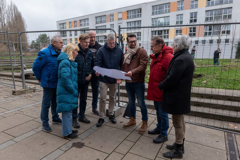 20 Zierkirschen wurden vor der Akademie Mont-Cenis gepflanzt.