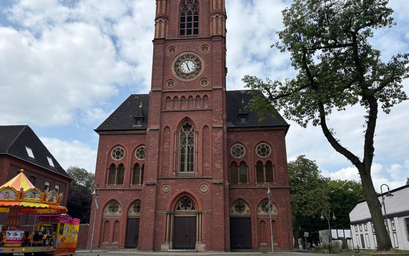 Die evangelische Christuskirche an der Hauptstraße 245 in Wanne ist Teil der Manifesta 16 Ruhr.