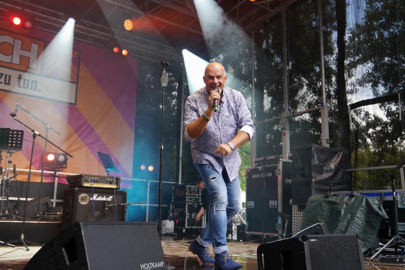 Das Benefizfest des Herner Förderturms fand am Freitag und Samstag (28./29.7.2023) in der Akademie Mont-Cenis statt. Auch Uwe Engel war mit dabei.