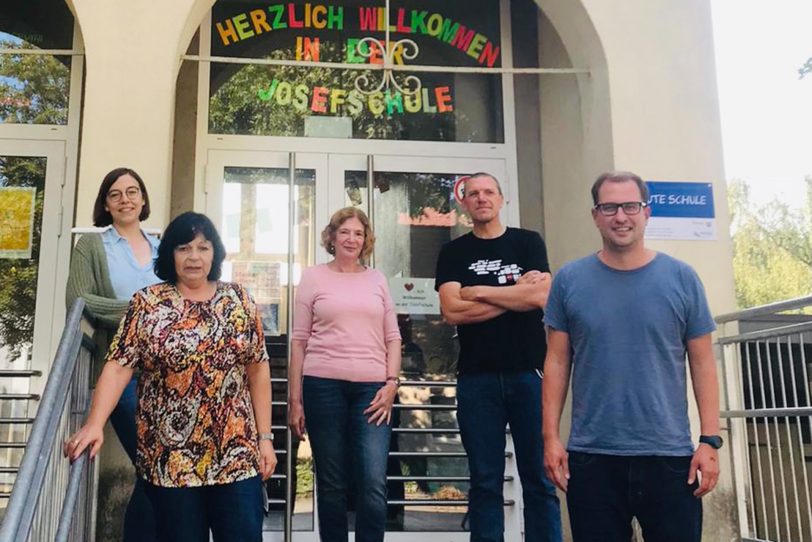 SPD-Politiker waren zu Besuch an der Josefschule.