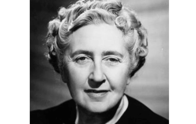 Kriminalromane wie 'Tod auf dem Nil' oder 'Mord im Orient-Express' wurden von den Reise- und Arbeitserfahrungen Agatha Christies beeinflusst.