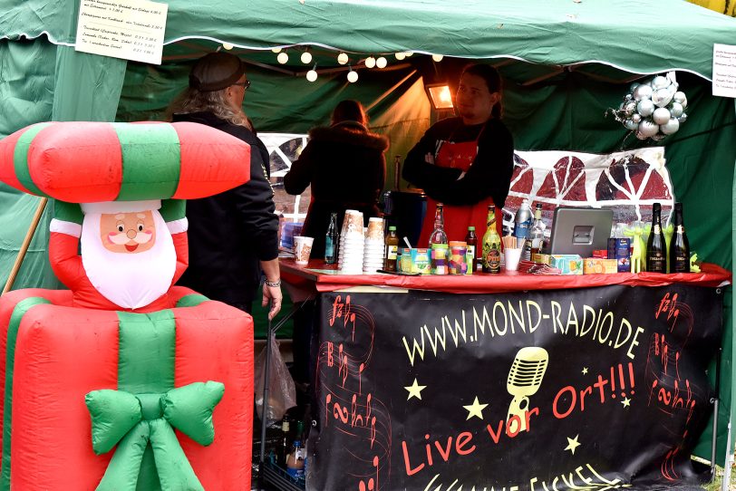 Impressionen vom 10. Mond-Weihnachtsmarkt.