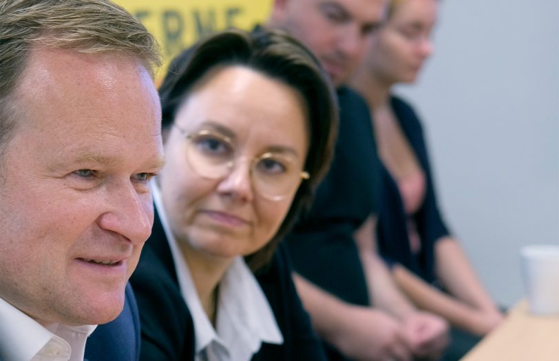 v.l. Frank Schwabe MdB Recklinghausen und Michelle Müntefering MdB im EineWeltZentrum Herne.