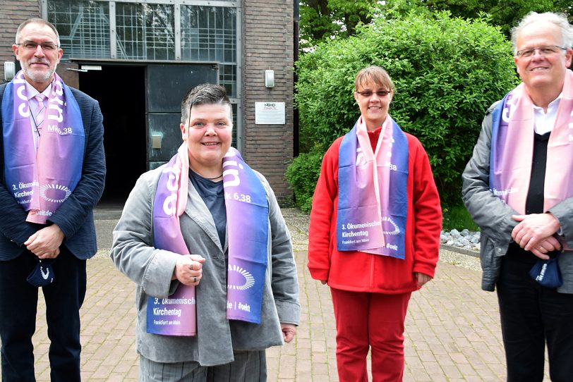 v.l. Laienprediger Rüdiger Buschmann, dem Kirchentagsbeauftragten, Superintendentin des Kirchenkreises Herne, Claudia Reifenberger, Kerstin Heppener als Musikerin sowie Pastor Horst-Hermann Bastert.